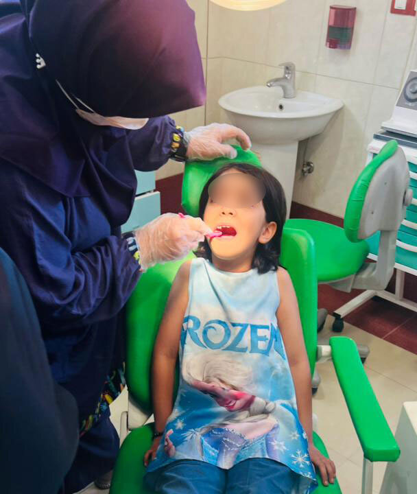 ارائه خدمات دندانپزشکی به کودکان و خانواده های تحت پوشش